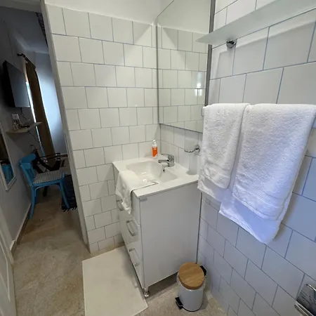 Casuta Cu Cactusi Πανσιόν Două Mai